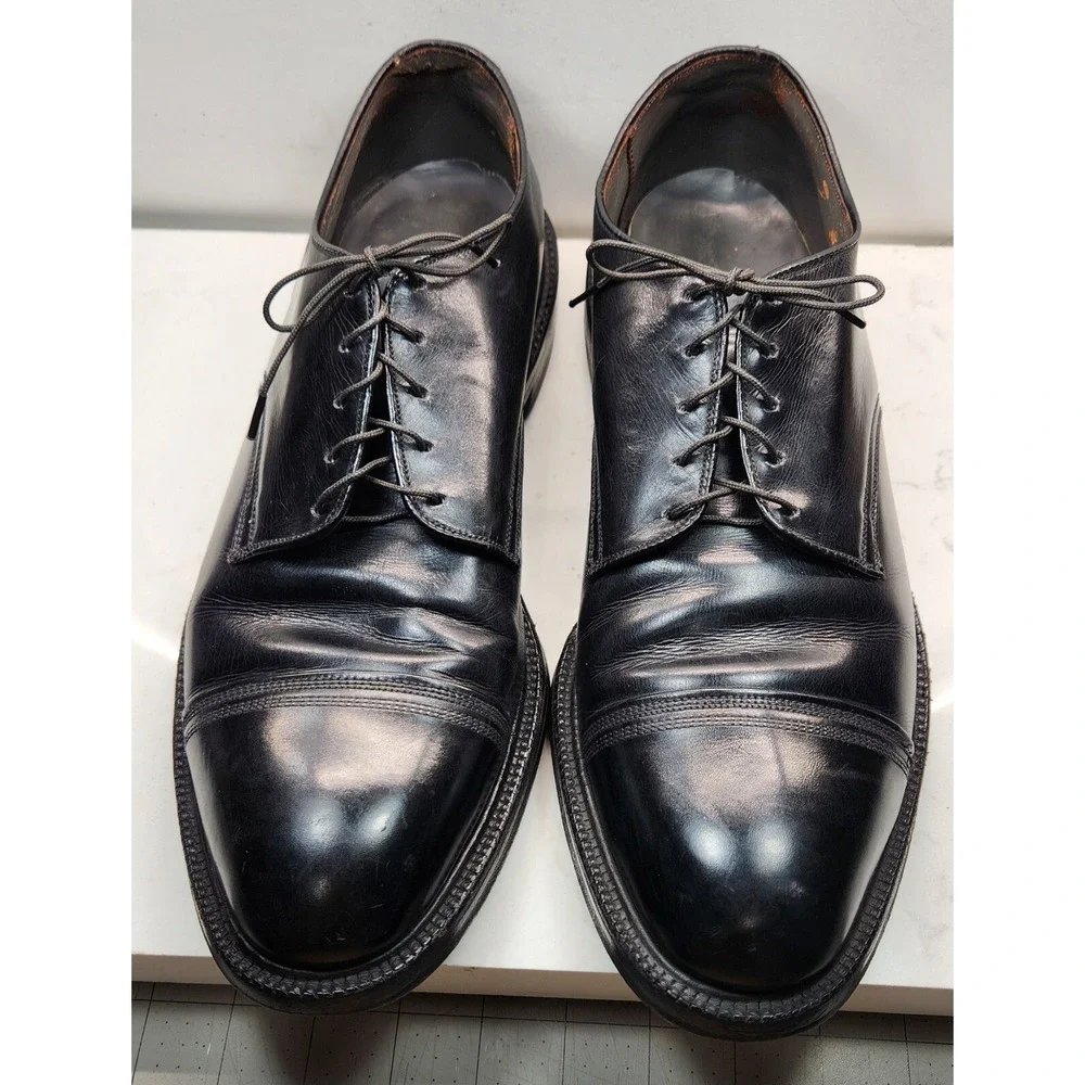 Unbranded Black Leather Cap Toe Oxfords Size 11D Pre Owned